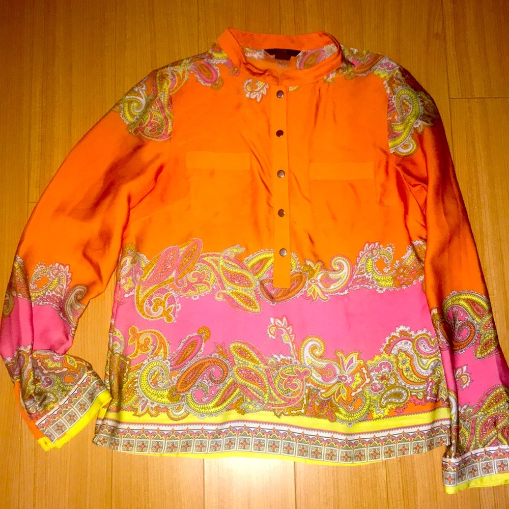 Beautiful paisley multi color shirt, in great shape!